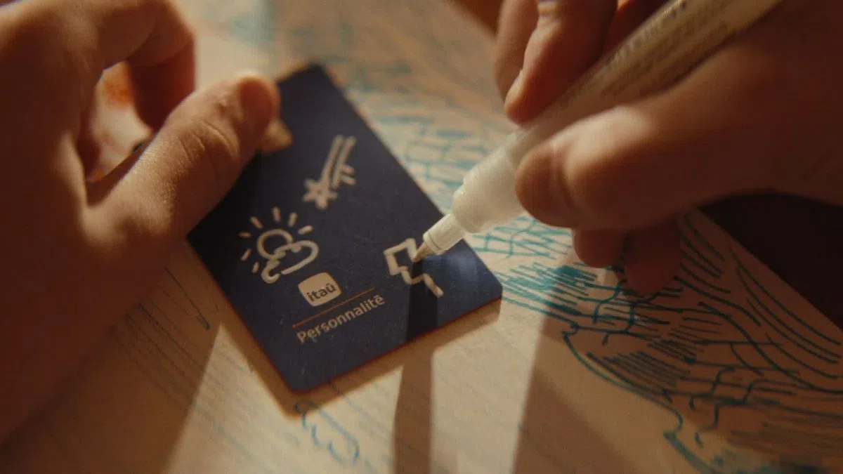 Itaú Personnalité celebra 30 anos com campanha que valoriza conquistas e relações pessoais
