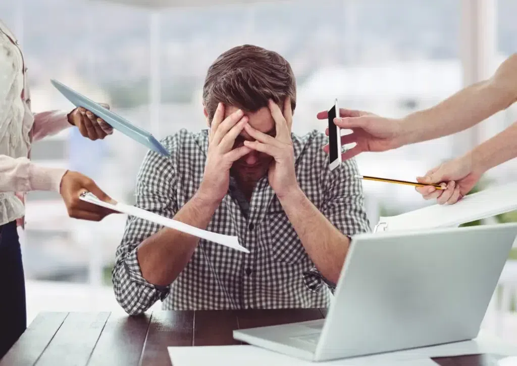 Mais da metade dos profissionais de marketing relata sintomas de burnout, aponta pesquisa